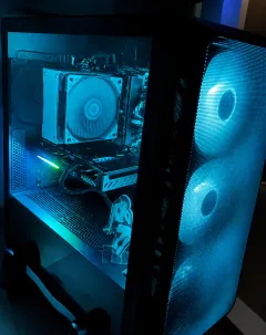 Ryzen 7 7700 + Radeon RX 9060 XT machine interior